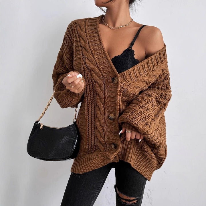 Chunky knit cardigan for women with decorative braid pattern Lune London