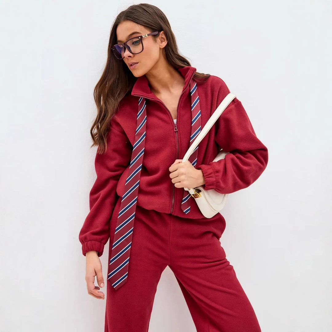 Sporty fleece jogging set for ladies with high collar and zip Lune London