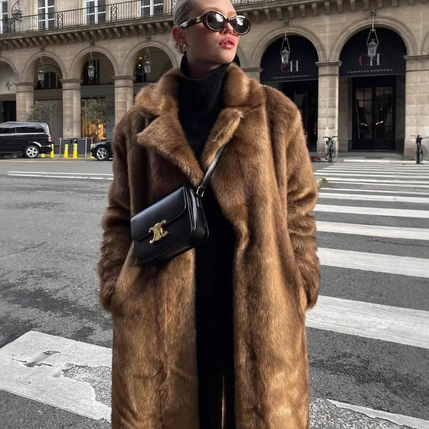Women Luxurious Faux Fur Jacket with Elegant Lapels Lune London