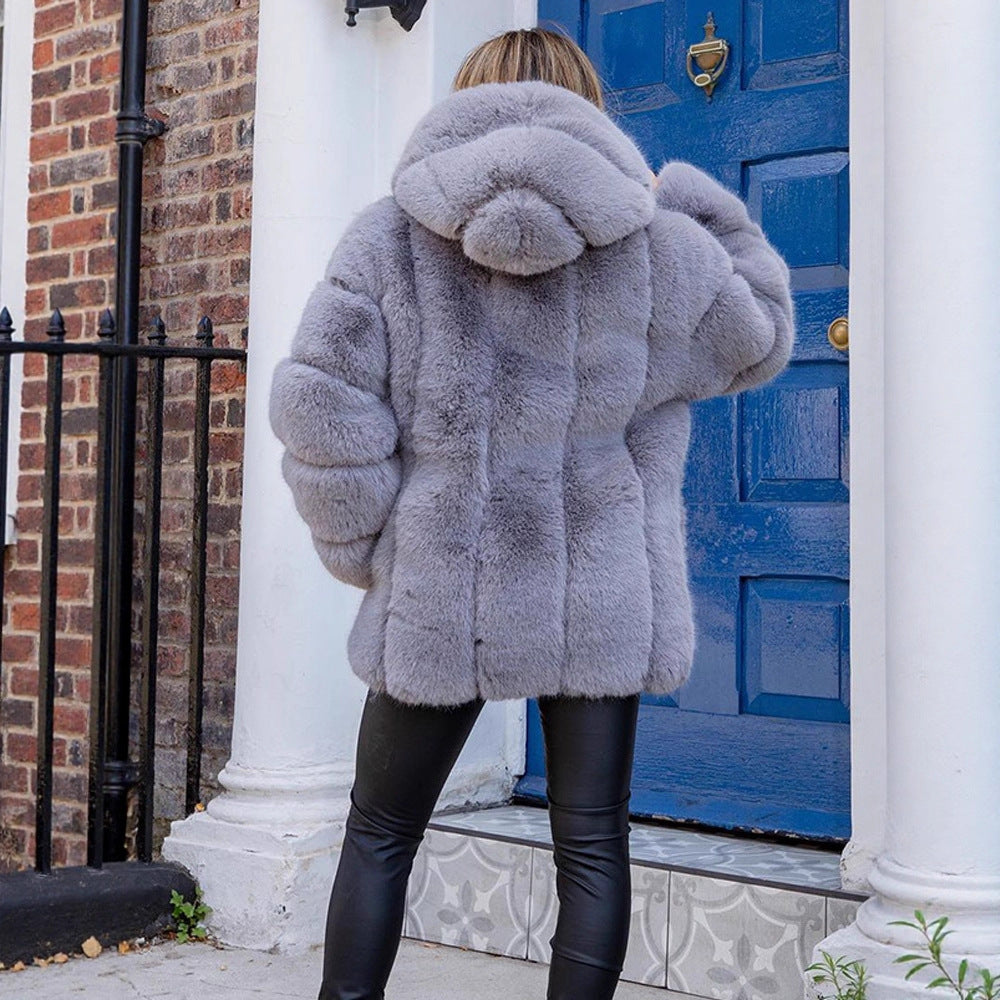 Women's Faux Fur Coat with Luxurious Feel and Elegant Quartz Details Lune London