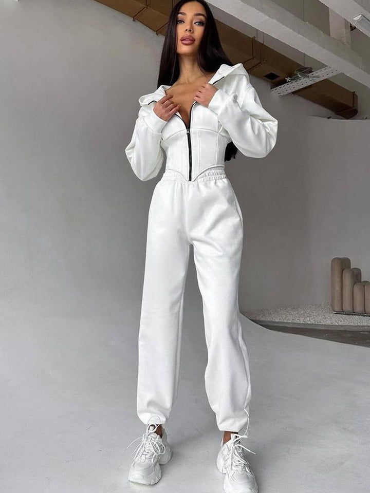 Sporty jumpsuit for women with zipper and high collar Lune London