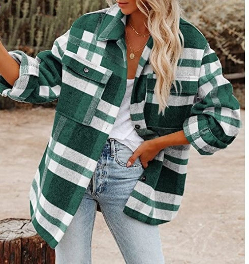 Casual plaid jacket for women with practical pockets and oversized fit Lune London