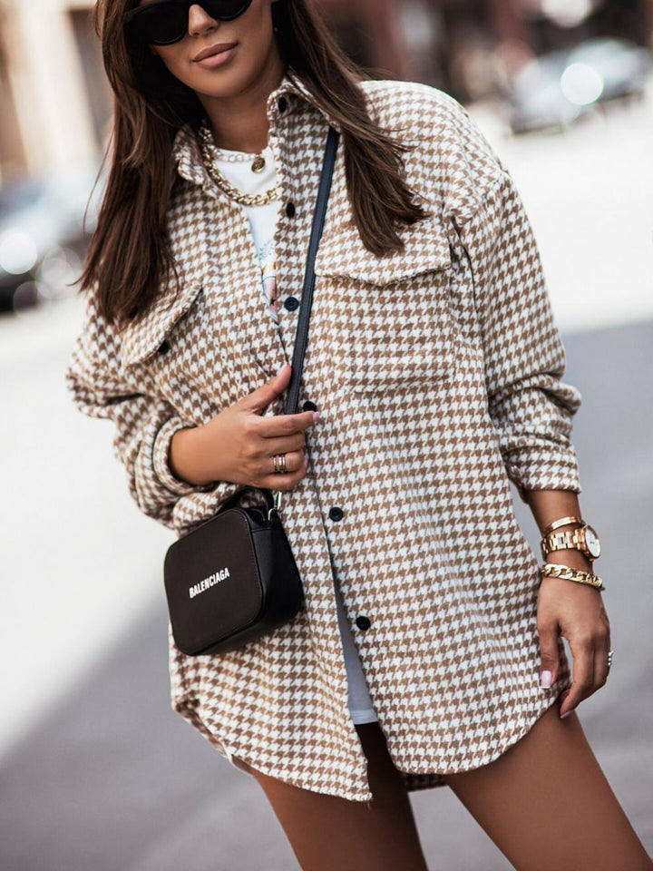 Oversized blazer jacket for women with a modern tartan pattern Lune London