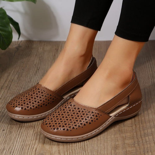 Breathable casual shoes for women with closed heel Amarae