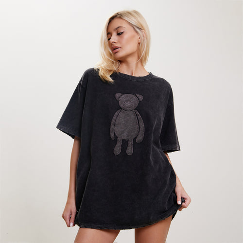 Oversized t-shirt for women with creative bear design Amarae