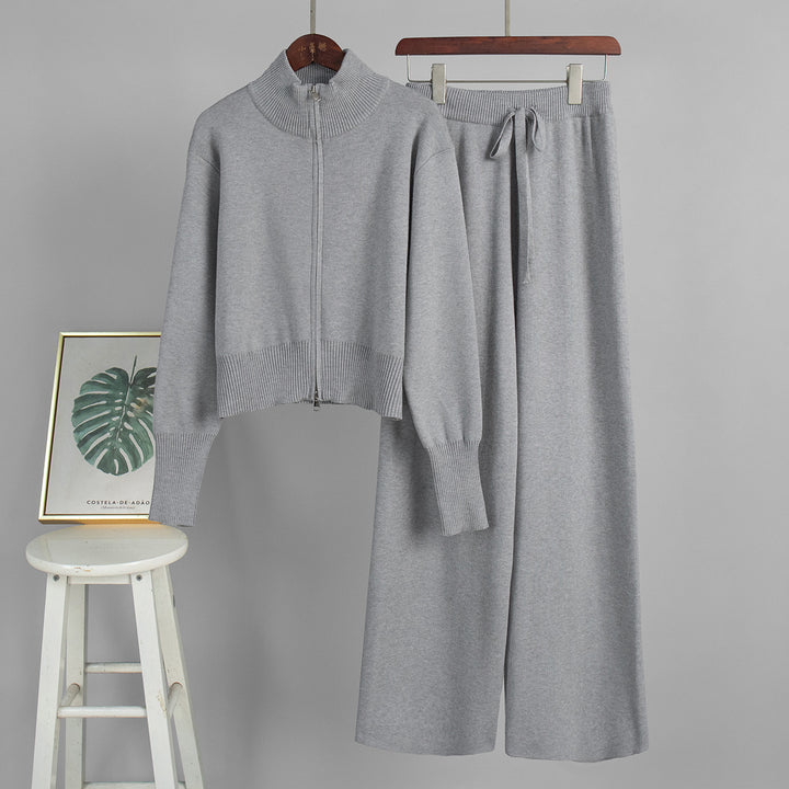 Ensemble de mode féminin tricoté avec col zippé et coupe ample Chic & Stil