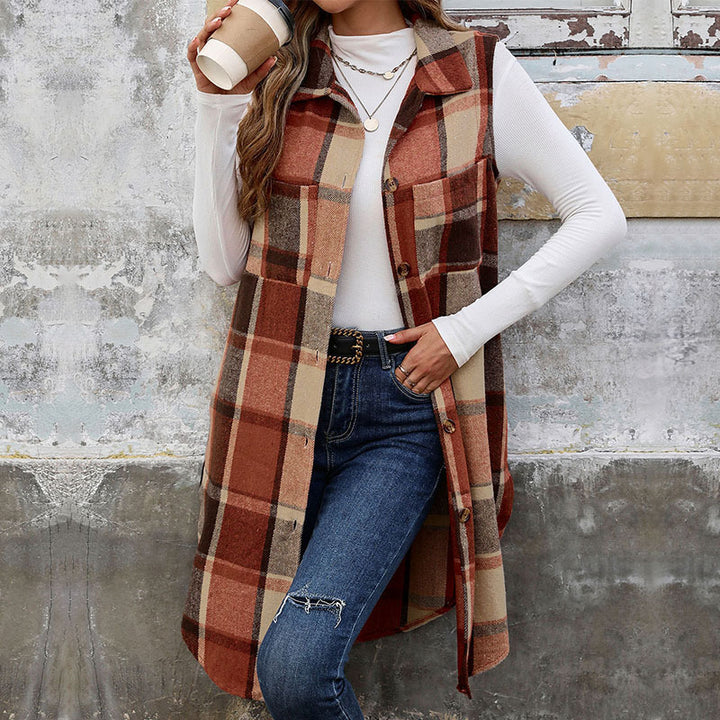 Ladies long sleeve cardigan with checked pattern and practical pockets Lune London