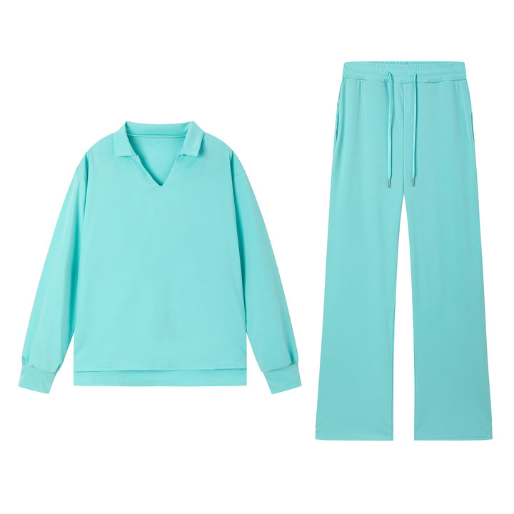 Cozy lounge set for women with V-neck Lune London
