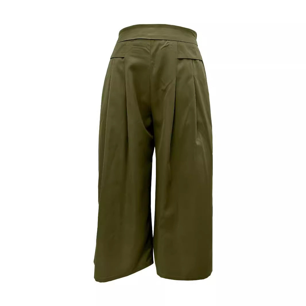 Wide trousers for women with elegant pleats and practical pockets Lune London
