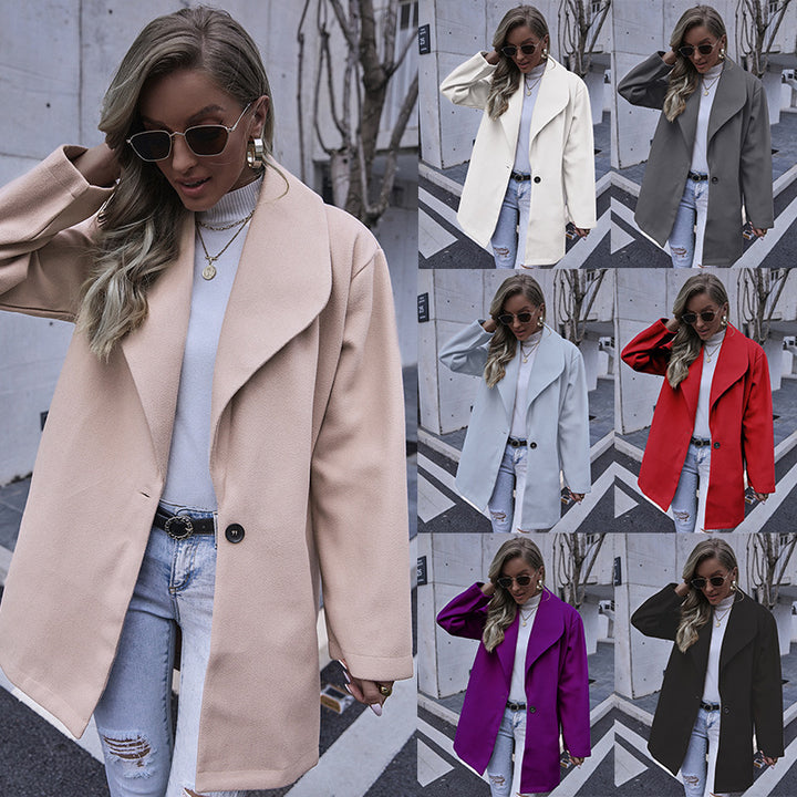 Ladies oversized fashionable coat with an elegant lapel and a practical cut Lune London
