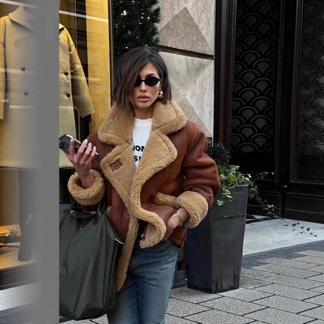 Teddy leather jacket for women with original collar and removable details Lune London