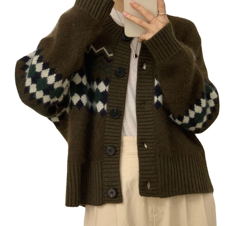 Cardigan féminin à la mode avec motif jacquard saisissant Chic & Stil