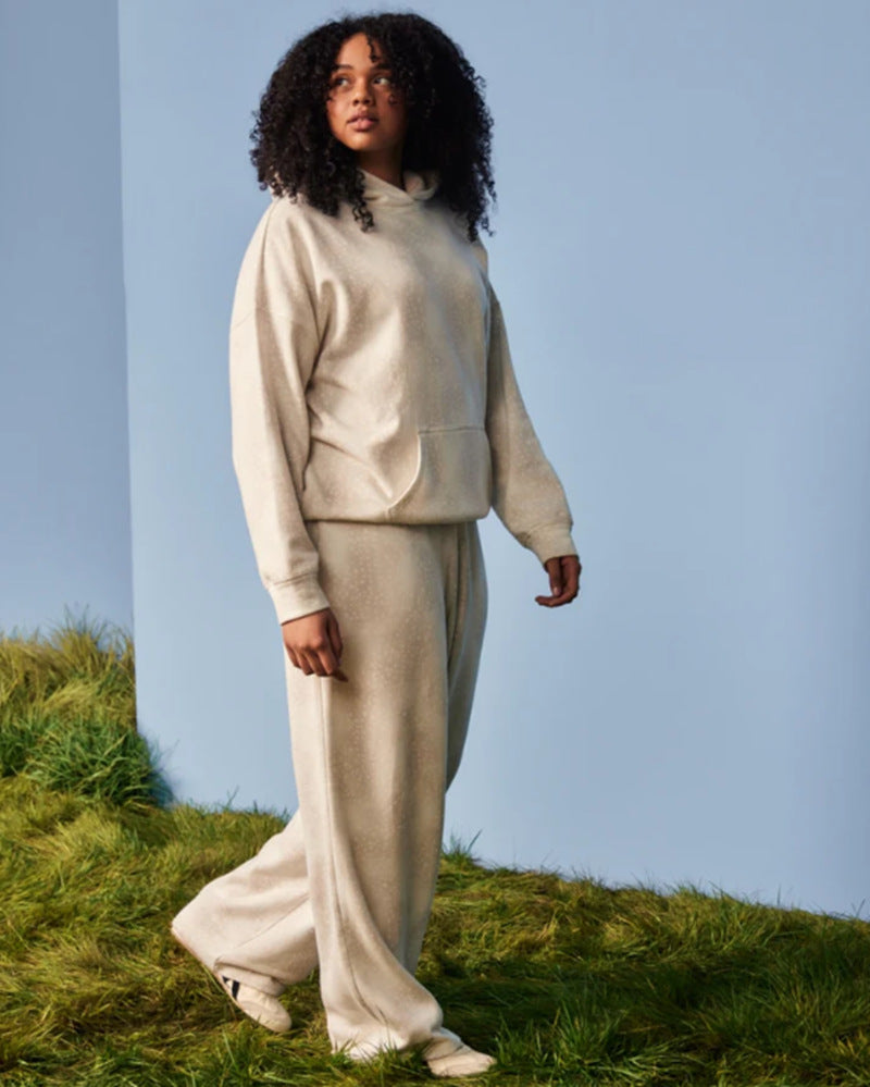 Ensemble de sweat-shirt et pantalon de jogging confortable pour femmes Chic & Stil