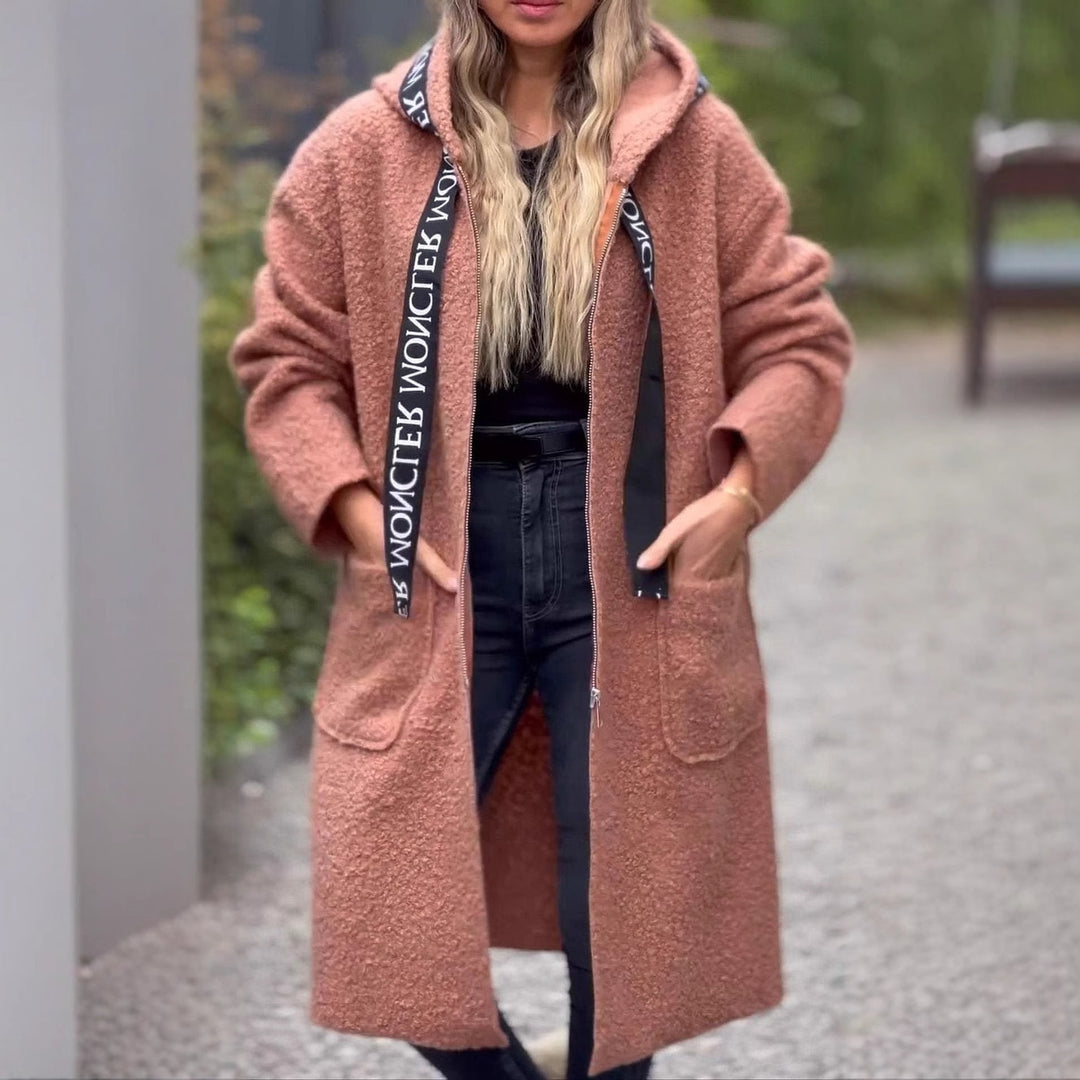 Trendy oversized fleece coat for women with practical pockets and hood Lune London