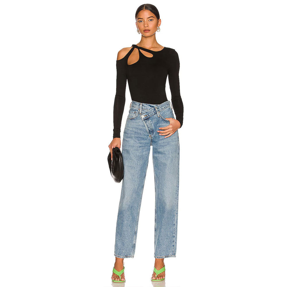 Bodysuit à manches longues pour femmes avec un design découpé à la mode Chic & Stil