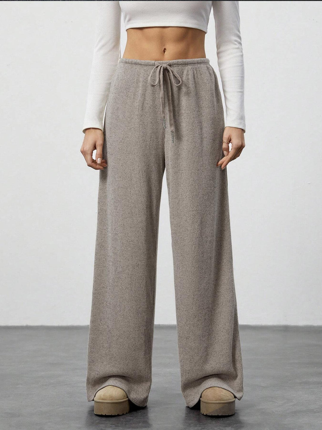 Wide-leg knitted trousers for women with elastic waistband and drawstring Lune London