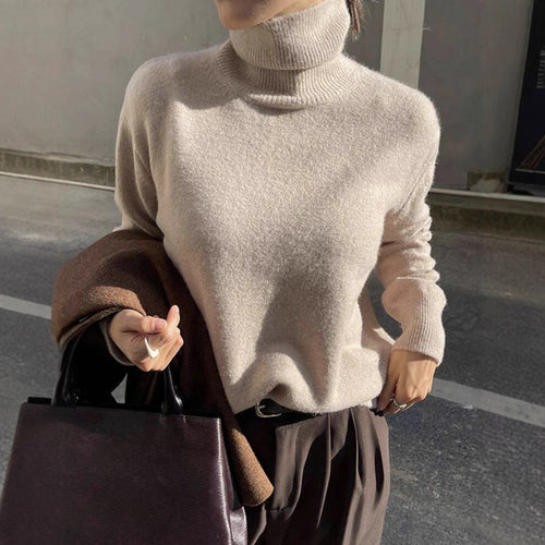 Ladies elegant turtleneck sweater in fine wool Amarae