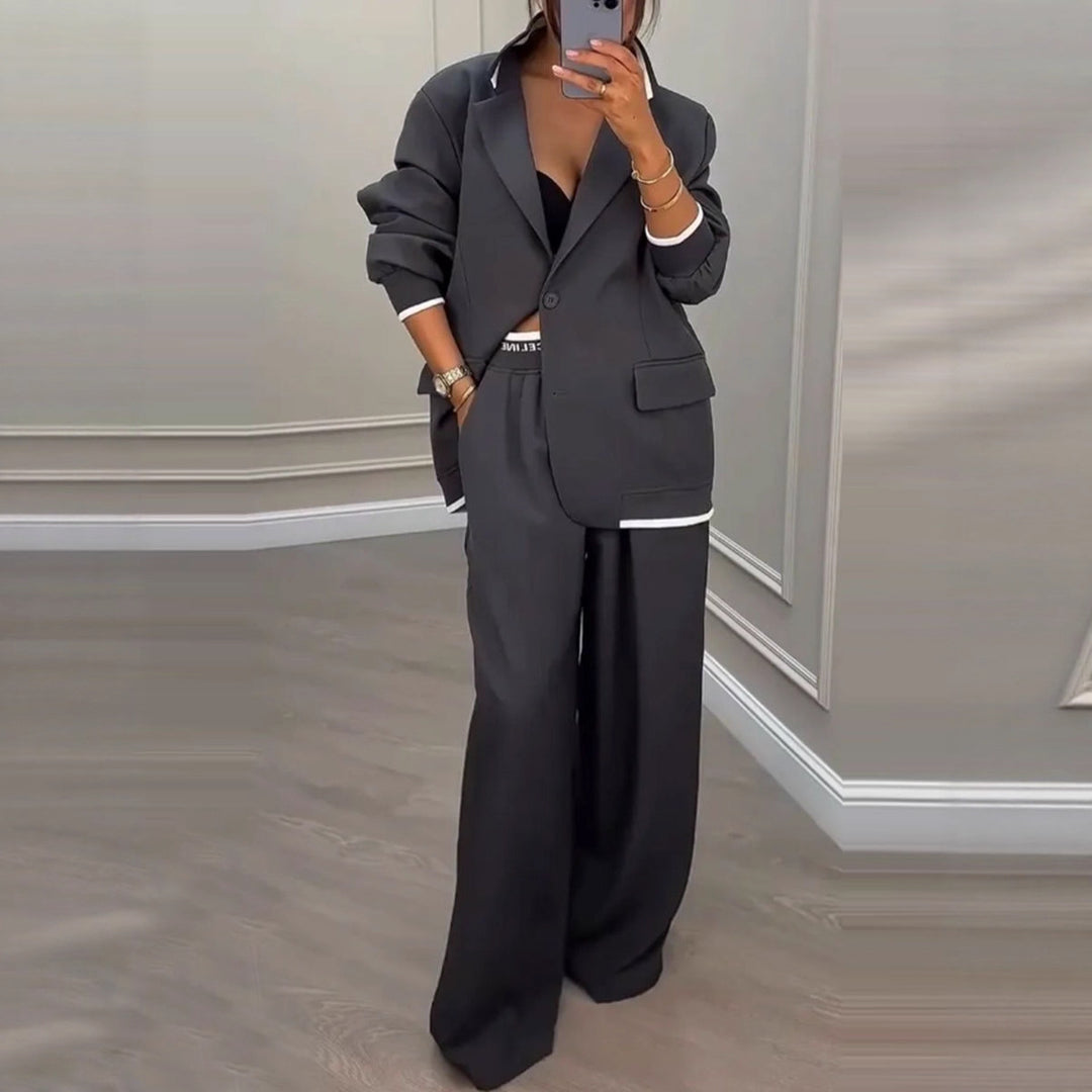Oversized set for women with stylish blazer and wide trousers Lune London