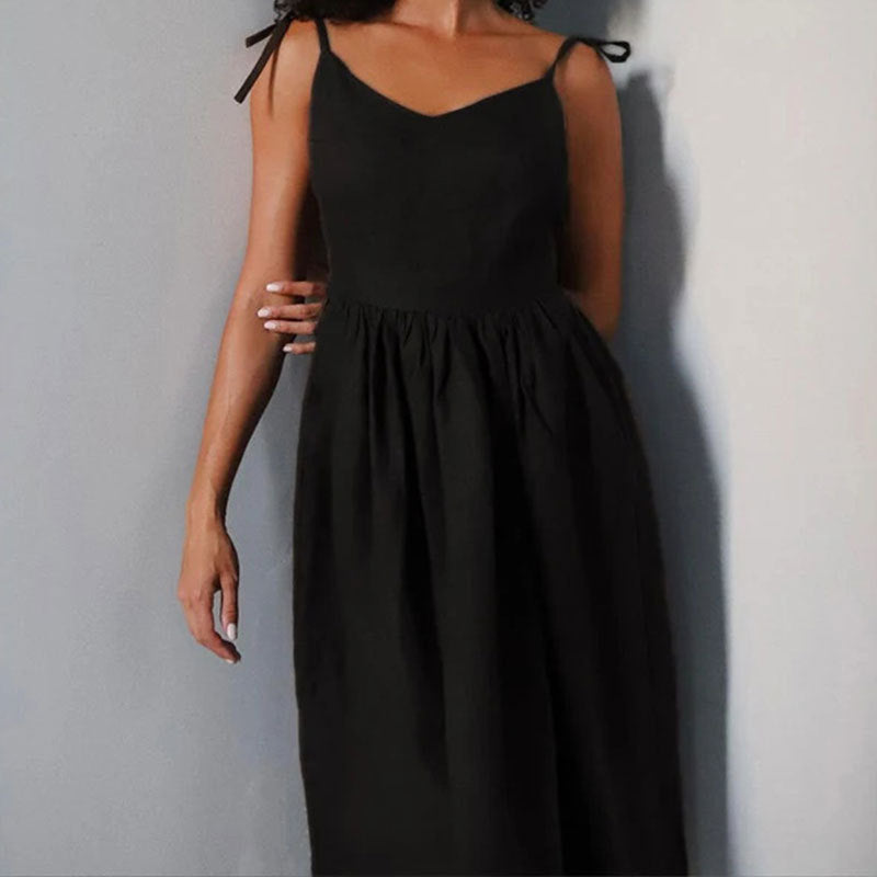 Robe longue en lin pour femmes avec décolleté en V profond et taille cintrée Chic & Stil