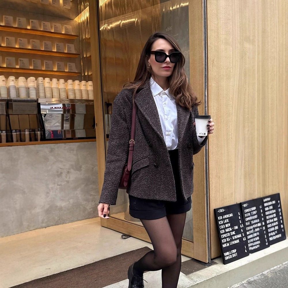 Women's Short Tailored Double-Breasted Blazer made of Boucle Tweed Amarae