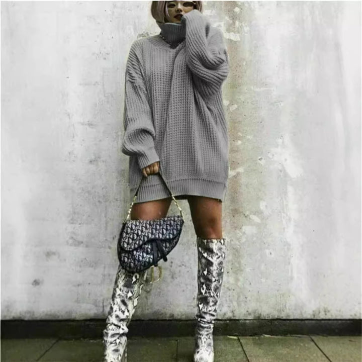 Oversized knitted sweater for women with high collar and oversized fit Lune London