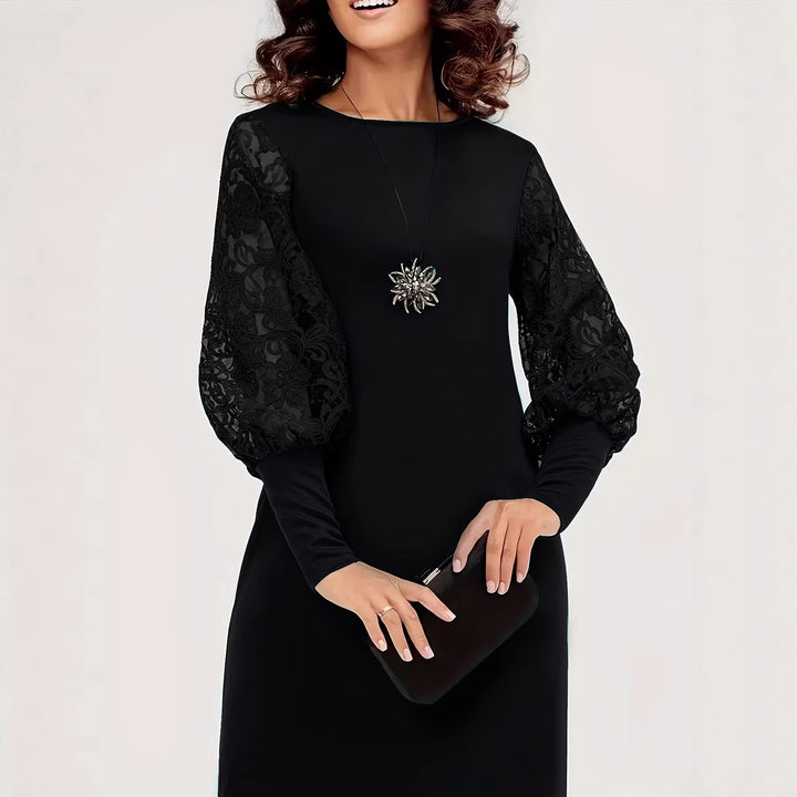Women's elegant dress with lace sleeves and fitted cut Lune London