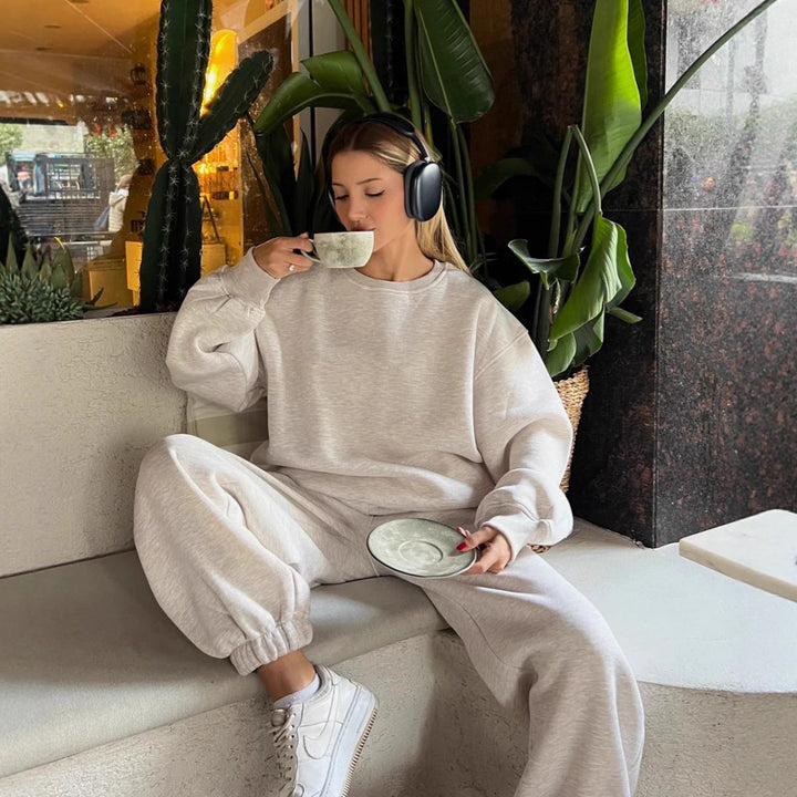 Lune London Women's Casual Hoodie and Jogging Pants Set