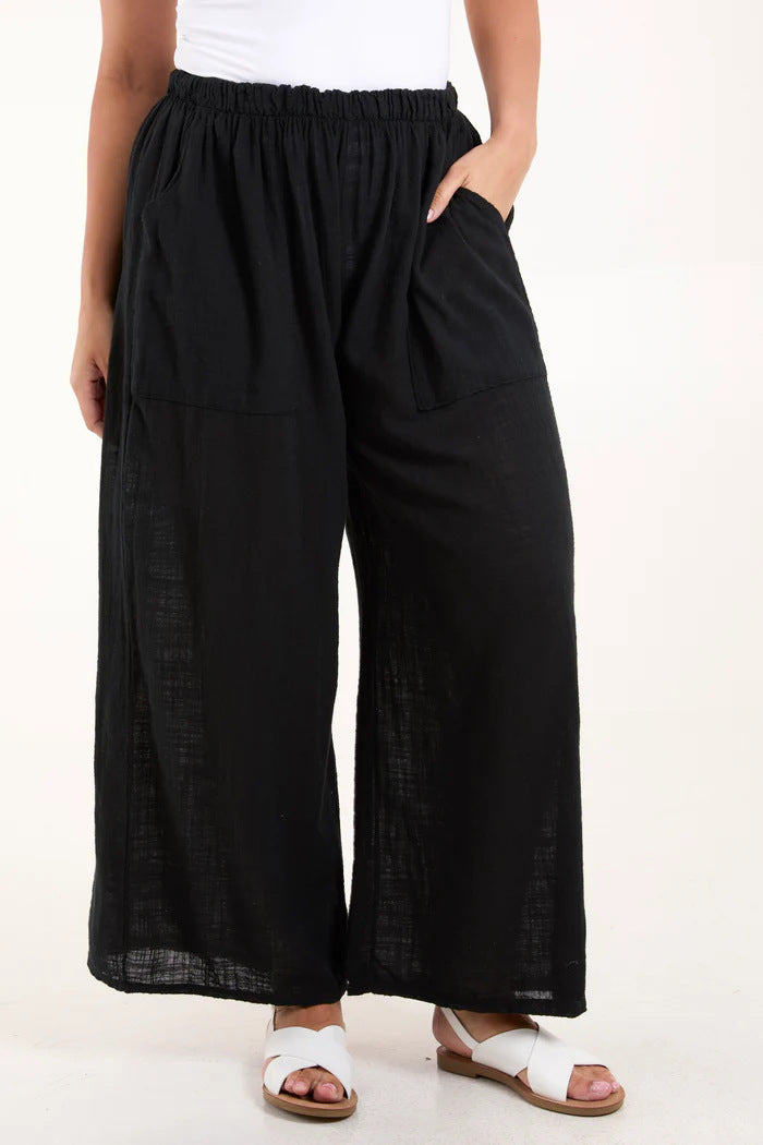 Light chiffon pants for women with elastic waist and practical pockets Lune London