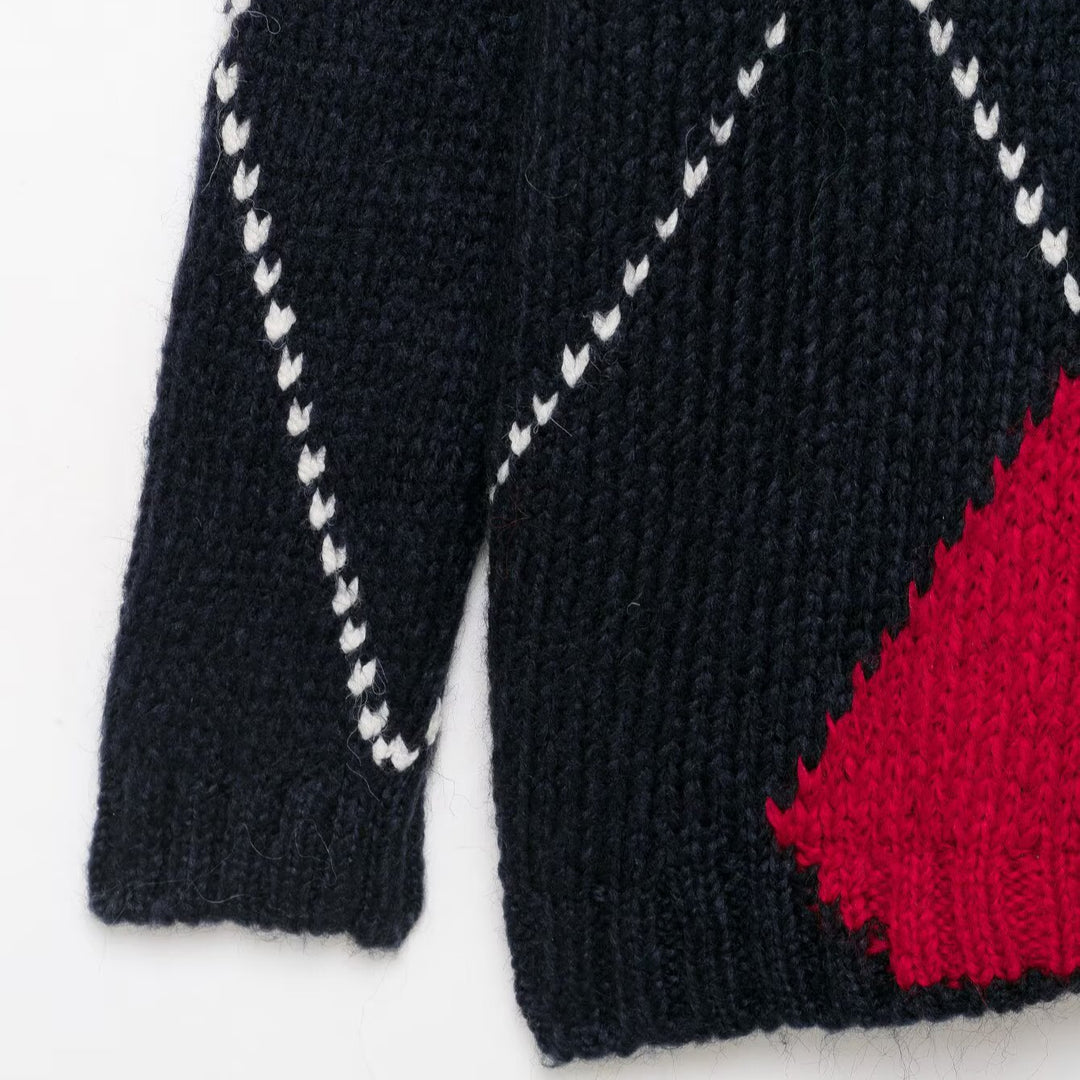 Women's chunky knit sweater with argyle pattern and oversized cut Amarae