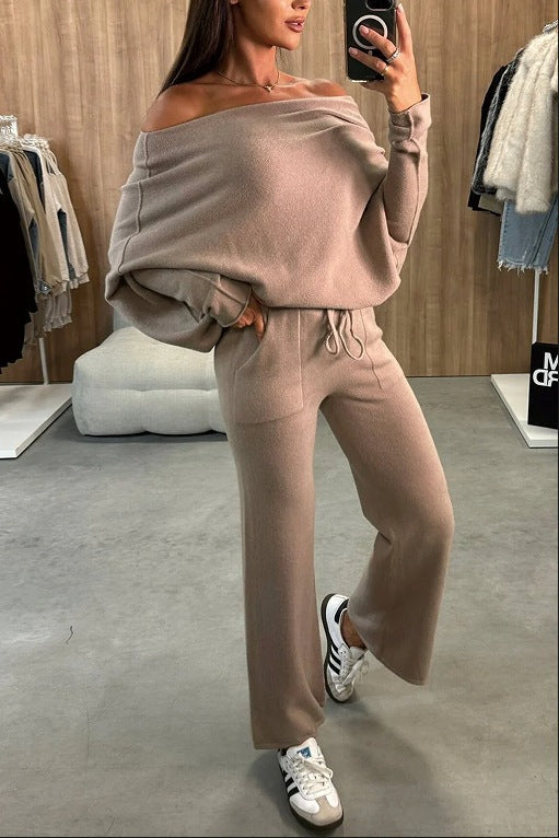 Ladies casual and elegant knitted set with a loose fit Lune London