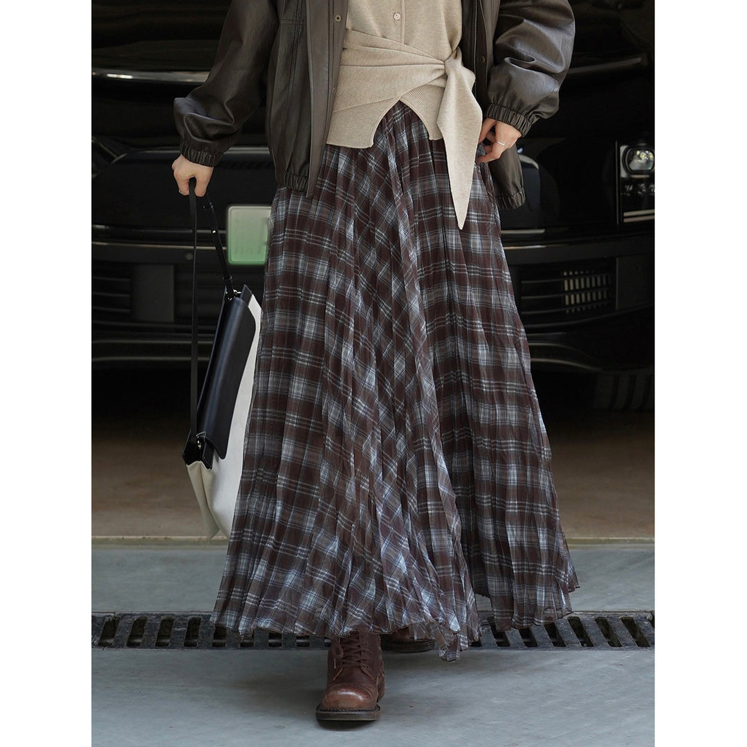 Women Longer checked pleated maxiskirt made of lightweight chiffon fabric Amarae