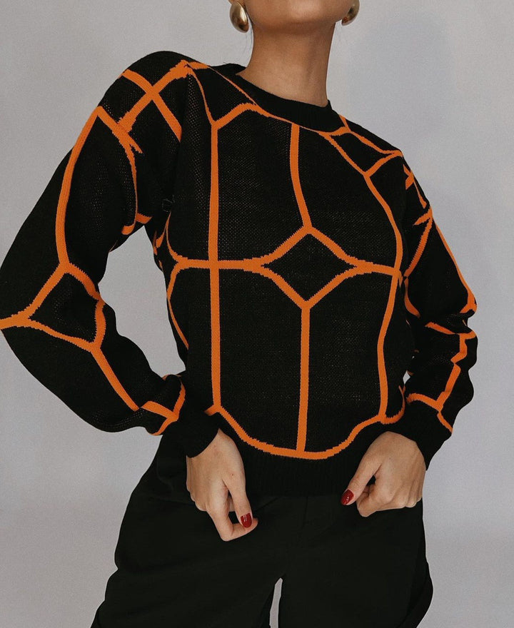 Trendy women's sweater with geometric design and fine knitted structure Lune London
