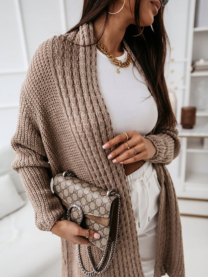 Ladies Chunky Knit Cardigan with Elegant Chic Structure and Style