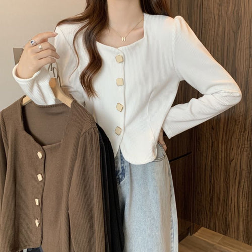 Veste courte de mode pour femmes avec boutons décoratifs Chic & Stil