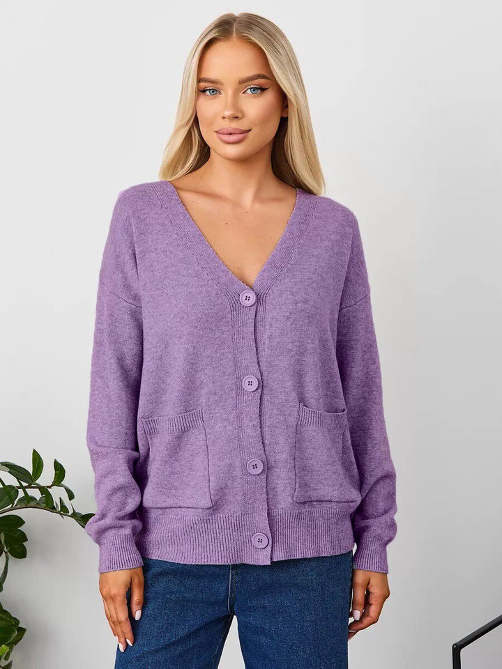Gilet tricoté décontracté pour femmes avec col en V et poches pratiques Chic & Stil