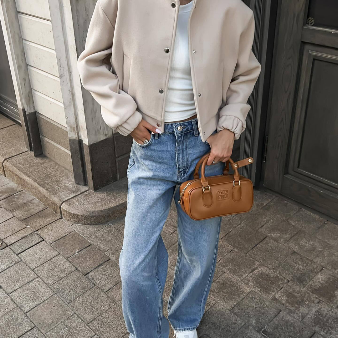 Casual bomber jacket for women with elastic cuffs and chic fashionable cut