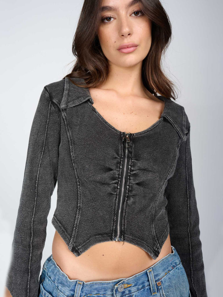 Fitted denim jacket for women with zipper Amarae