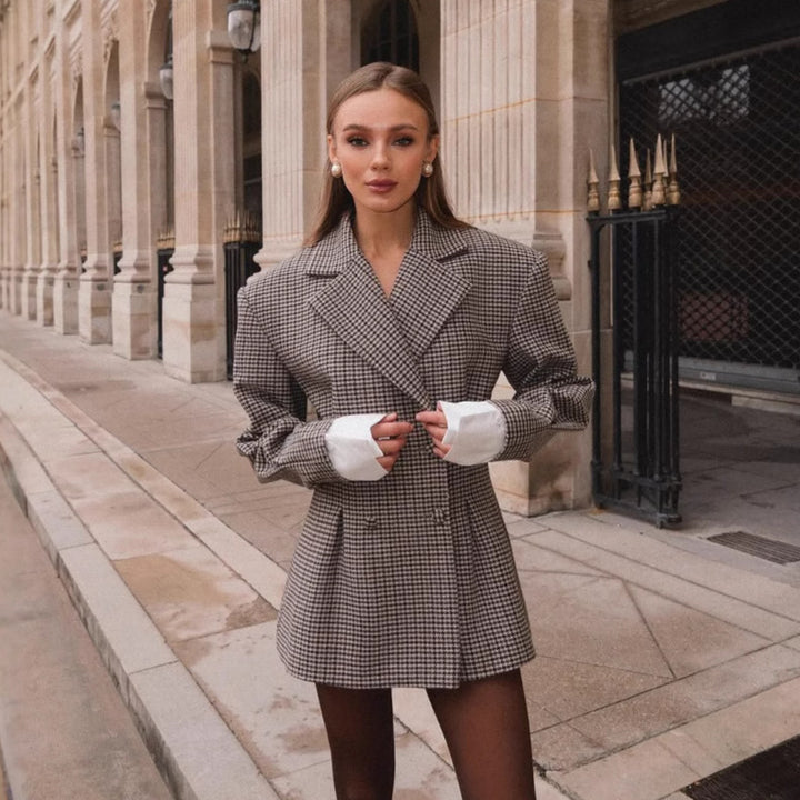 Women Elegant Checked Blazer with Double-Breasted Buttons Lune London