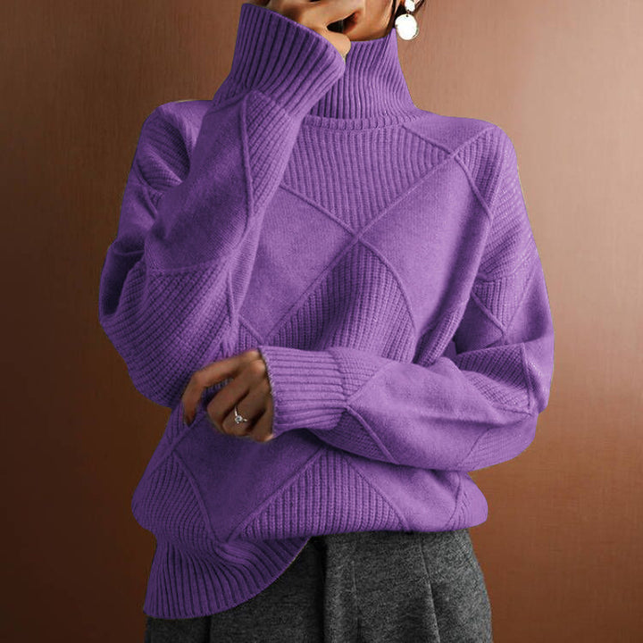 Trendy women's turtleneck sweater with a structured look Lune London