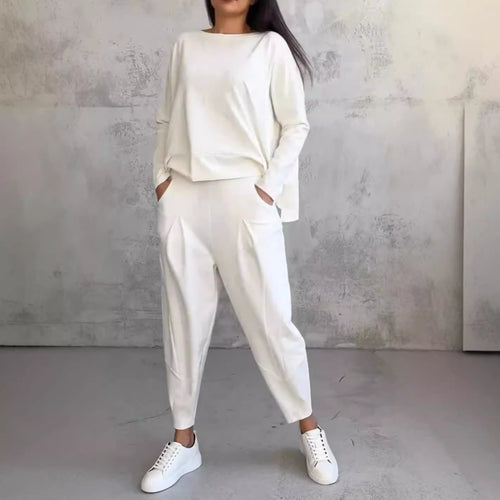 Elegant casual jacket for ladies with a sleek cut and practical pockets Amarae