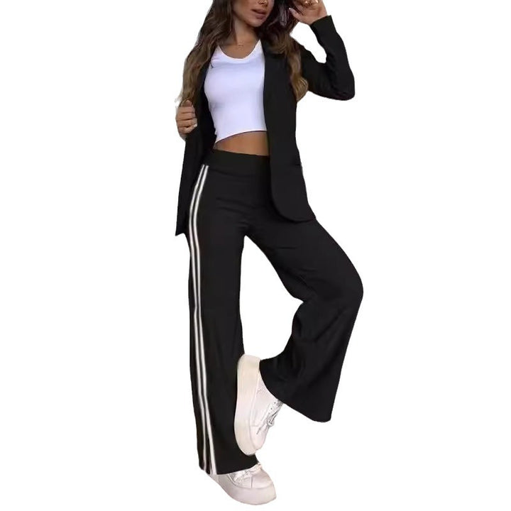 Ensemble de blazer sportif pour femmes avec un pantalon à coupe large Chic & Stil