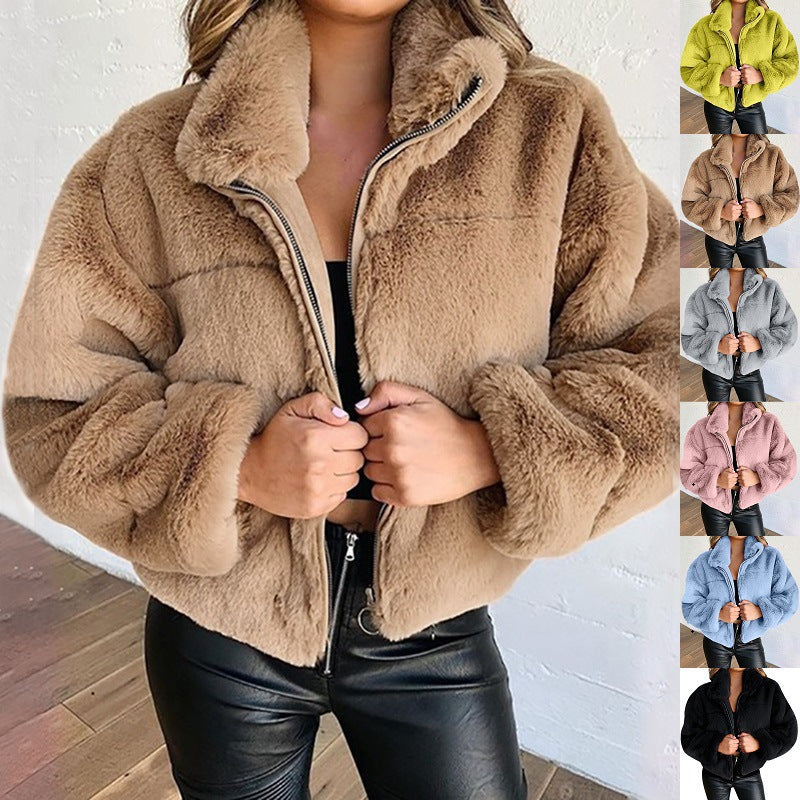 Women’s short-cut cuddly fleece quilted jacket with stand-up collar and zipper Amarae