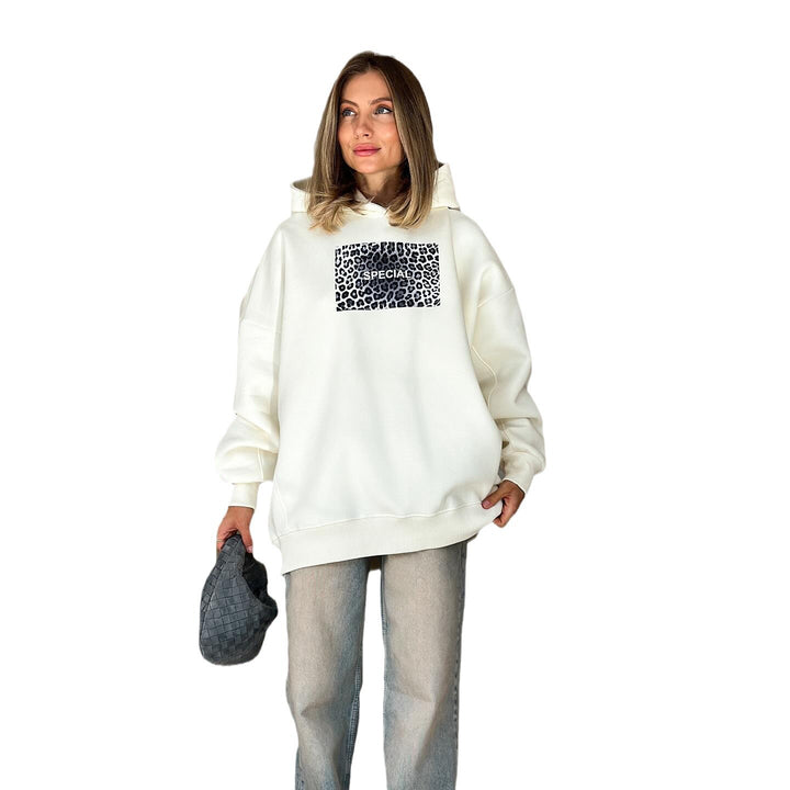 Casual hoodie for women with a creative leopard pattern and a comfortable fit Amarae