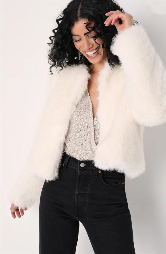 Women Luxury Faux Fur Coat with Elegant Details Lune London