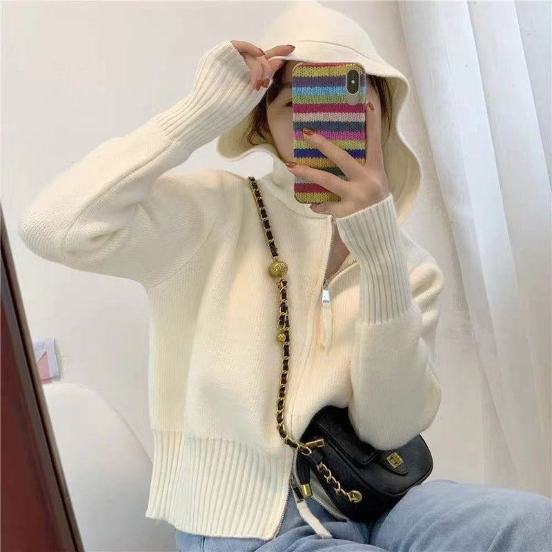 Cardigan pour femmes avec capuche moderne et fermeture éclair Chic & Stil