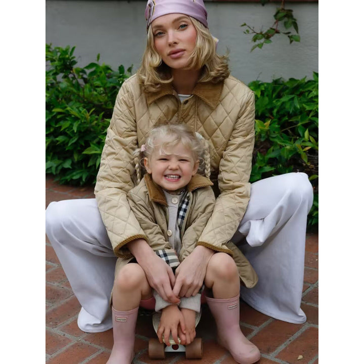 Quilted transitional jacket for women with corduroy collar and practical pockets Lune London