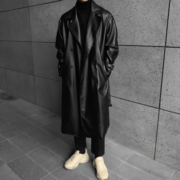 Stylish Long Coat for Men in High-Quality Synthetic Leather with an Elegant Cut Lune London