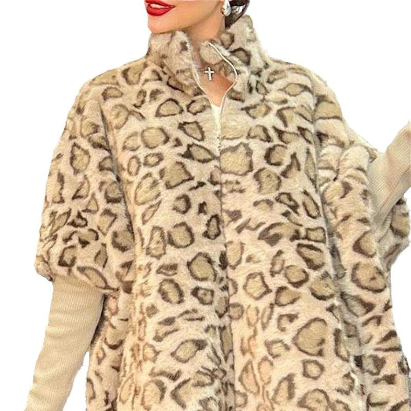 Ladies fleece plush poncho with leopard pattern Amarae