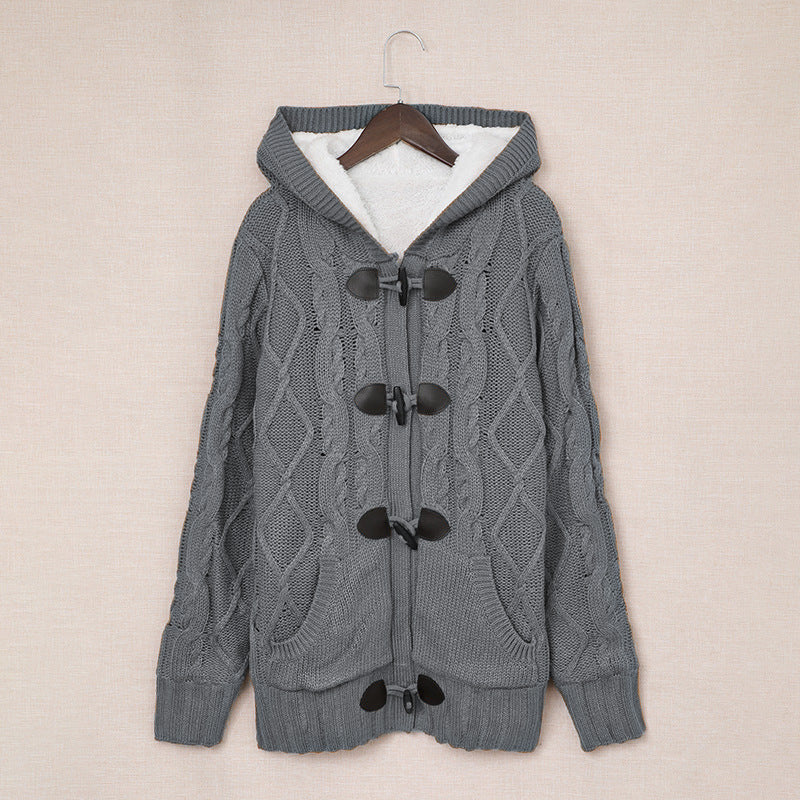 Cardigan pour femmes avec col haut et détails confortables de boutons Chic & Stil