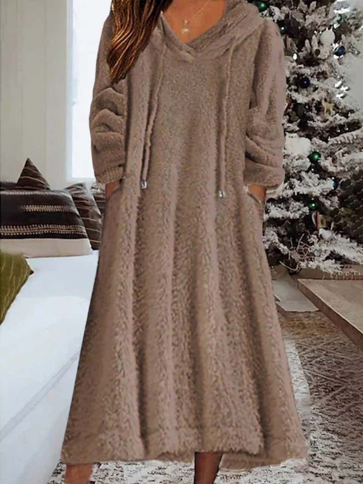 Ladies maxi dress made of teddy fleece with hood, V-neck and side pockets Amarae